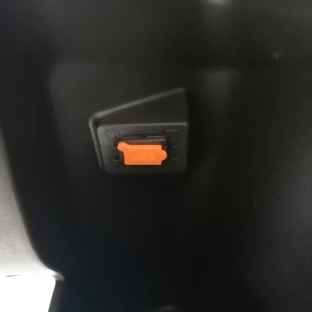 Захист і оснащення моторолера SP125S-21